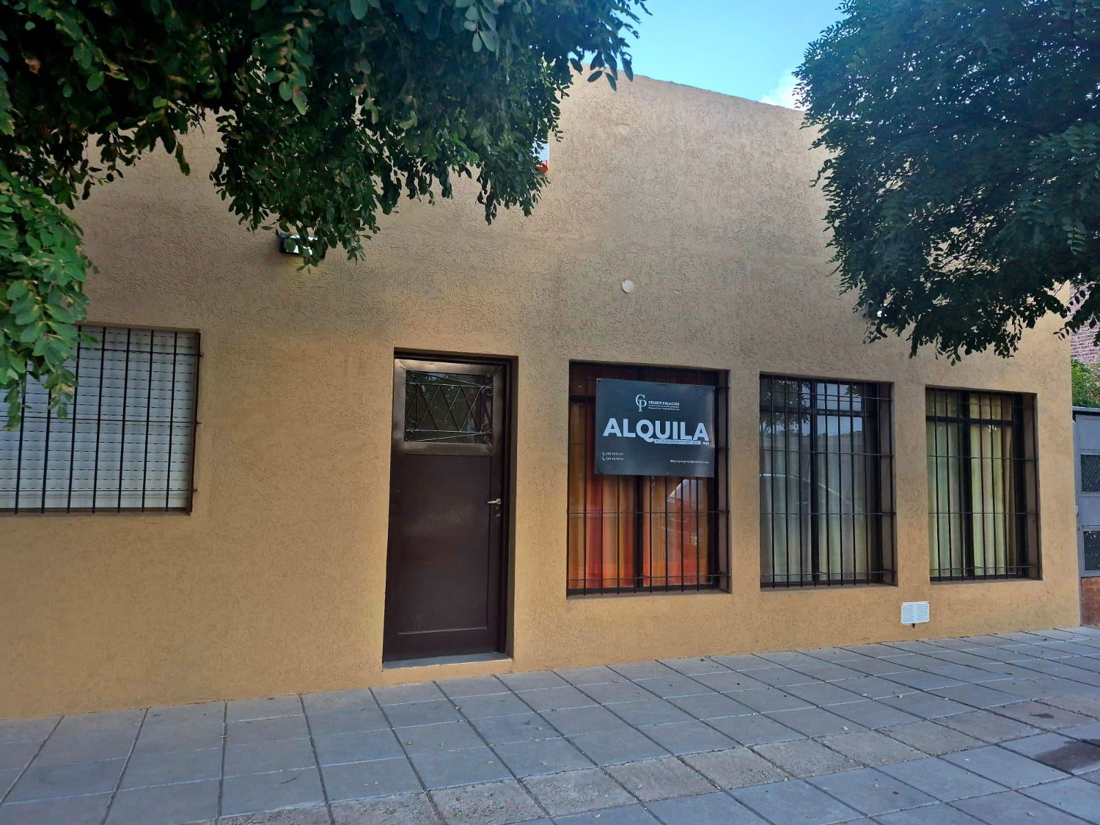 salon comercial
